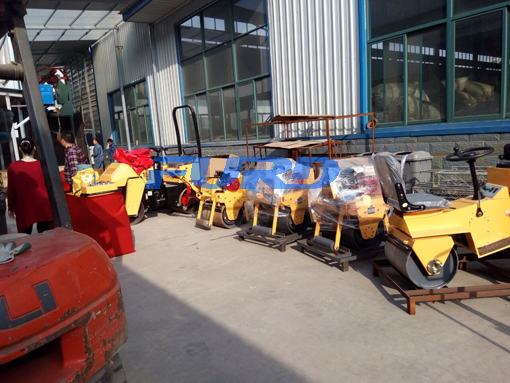 福瑞得機械座駕壓路機，手扶壓路機，小型灌縫機，井蓋切割機及時發(fā)貨