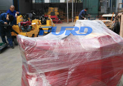 福瑞得機(jī)械座駕壓路機(jī)、手扶壓路機(jī)、灌縫機(jī)及時(shí)包裝發(fā)貨