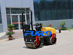 抓住特色打通渠道，全液壓小型壓路機(jī)廠家順利發(fā)展